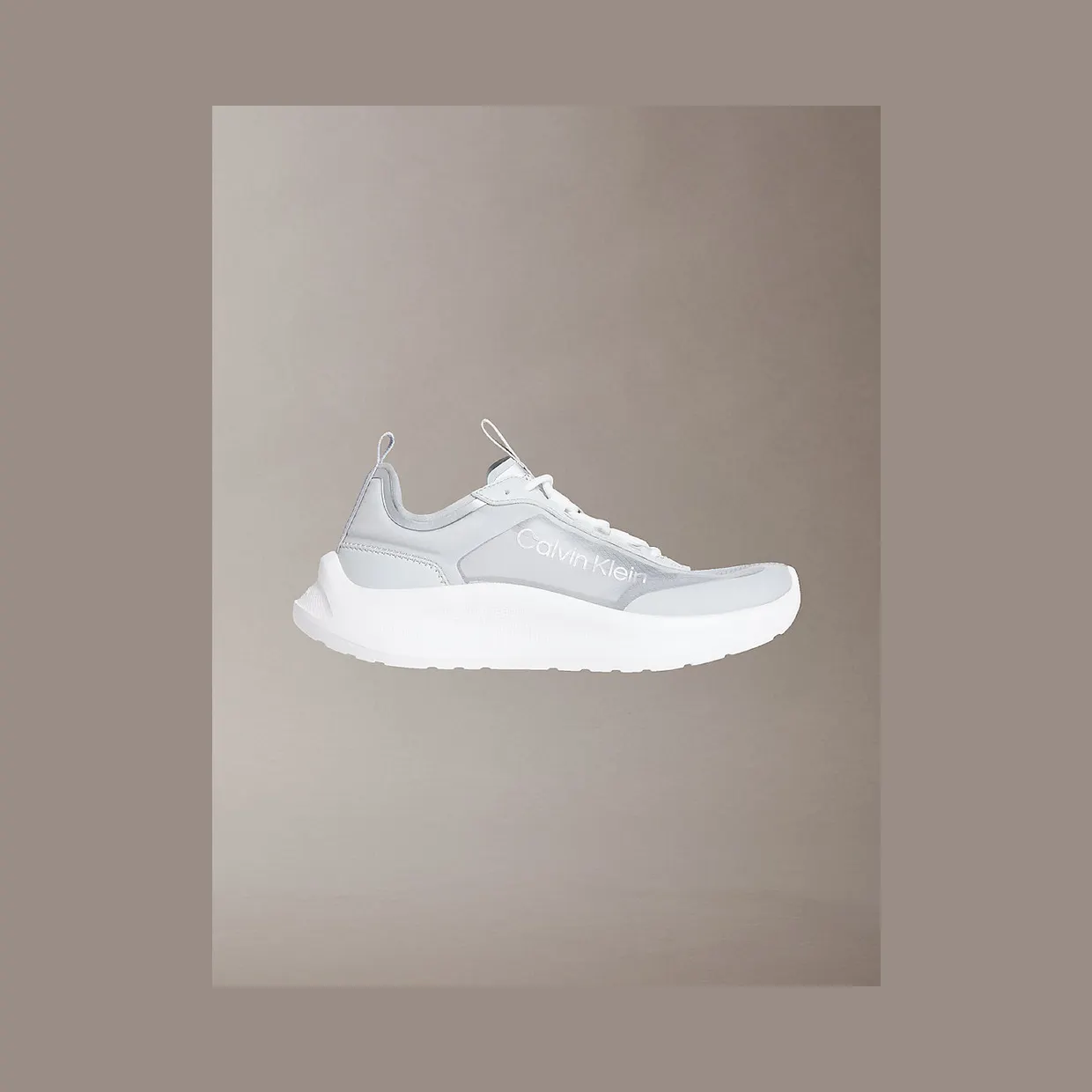 Calvin Klein Ck Curve – Lightweight Runner “BRIGHT WHITE/PEARL GREY/SILVER” (HW0HW0299805Q)