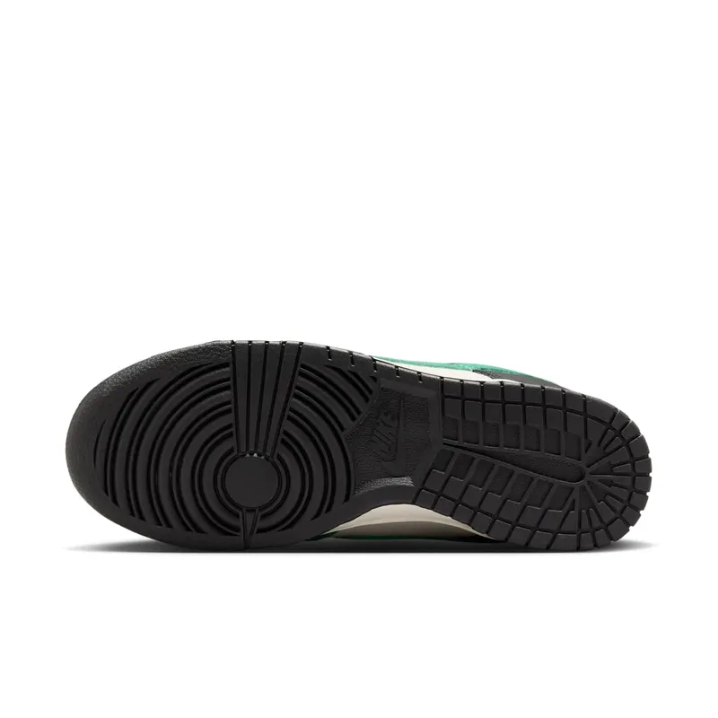 Nike Dunk Low “Celtics” (IB4363-133)