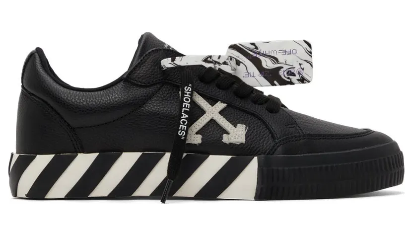 Off-White Black Leather Vulcanized Low Sneakers (OMIA085F21LEA0031001)