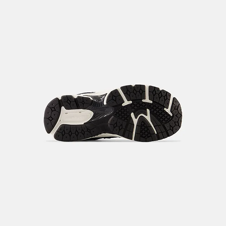 new-balance-2002 PC2002BK