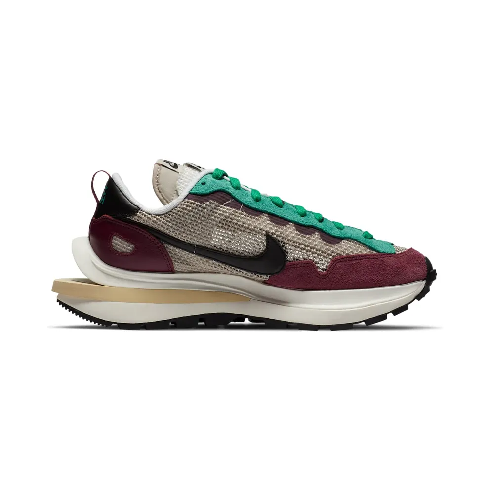 Nike Vaporwaffle sacai Villain Red Neptune Green String/Black-Villain Red-Neptune Green (DD3035-200)