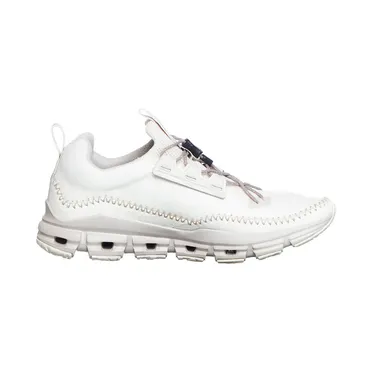 on-running-sneaker 4998945