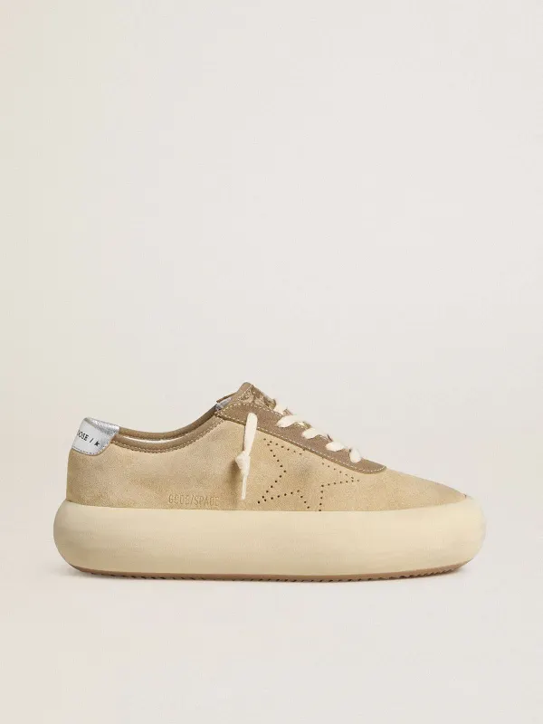 Golden Goose Space-Star In Beige Suede With Perforated Star And Metallic Silver Heel Tab (GMF00376.F007968.55528)