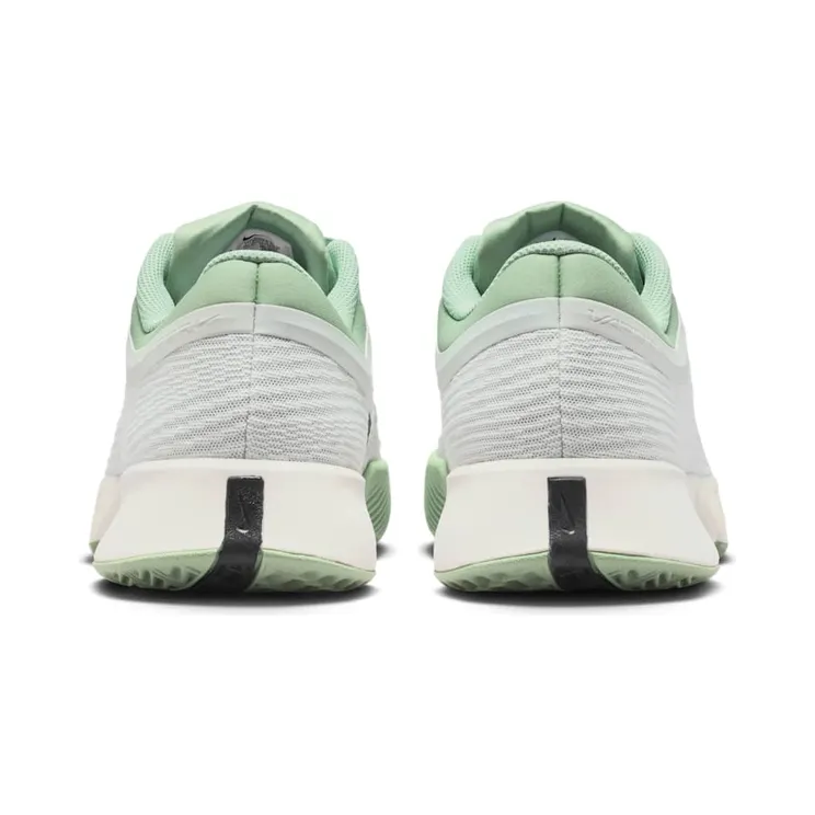 nikecourt HQ6034-003