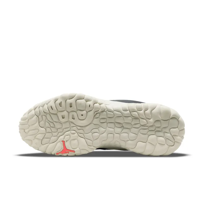 Jordan Delta 2 Black Infrared (CV8121-012)