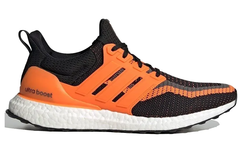 adidas Ultra Boost DNA Juventus