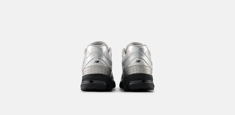 New Balance 2002R Leather Pack Silver Metallic (U2002RF)