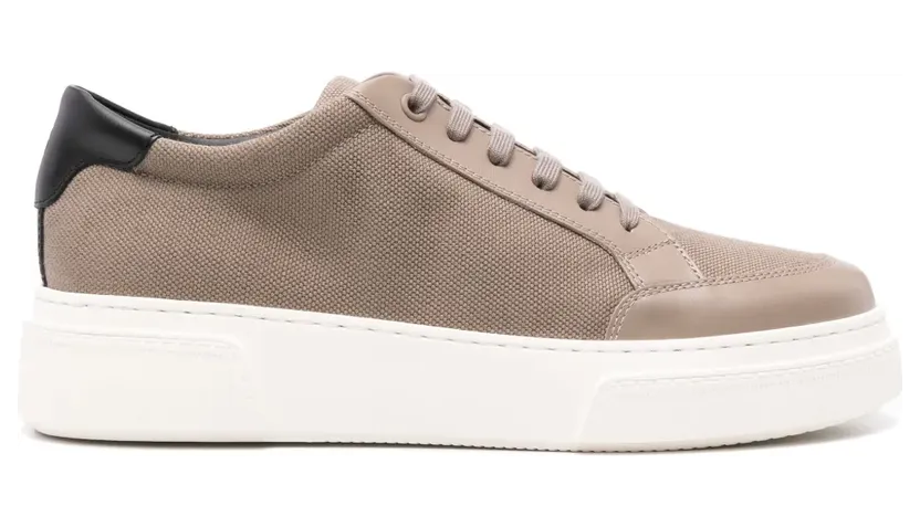 Giorgio Armani Canvas-Sneakers mit Schnürung – Nude (X2X177XR131)