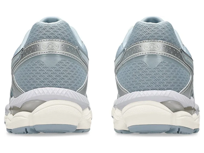 asics-gel-cumulus 1203B218-400