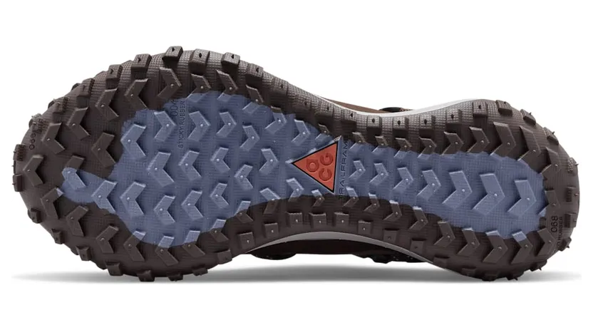 nike-acg DQ1979-001
