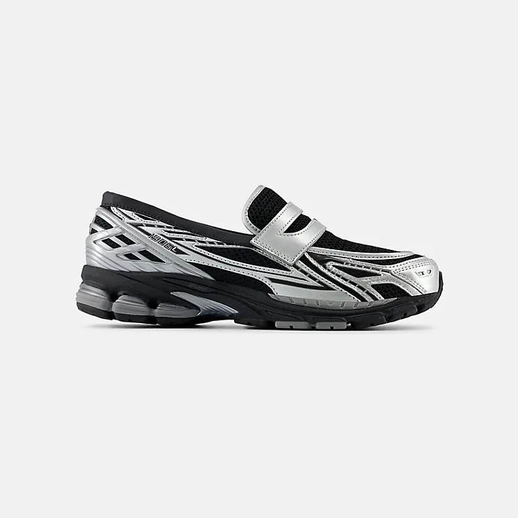 New Balance 1906L “Silver Metallic Black” (U1906LOC)