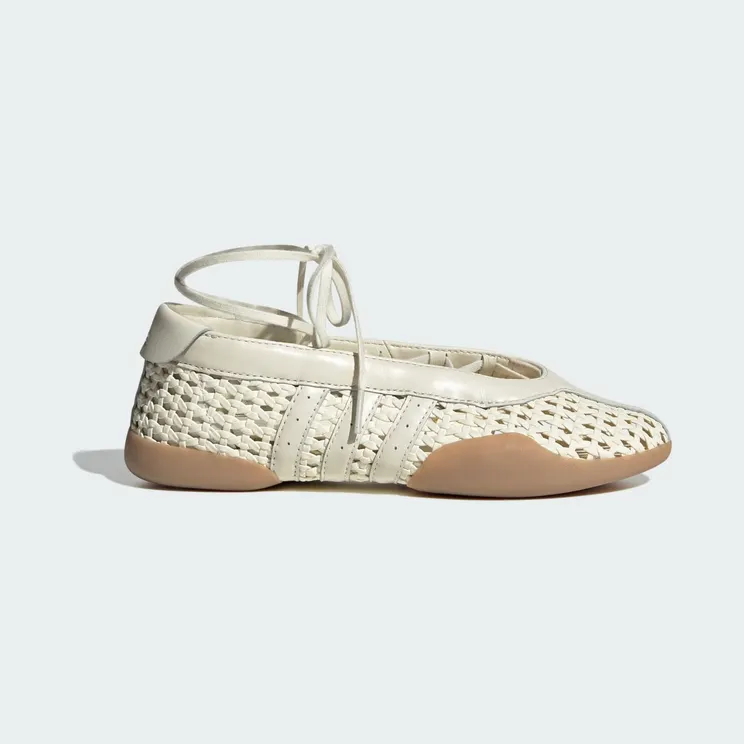 adidas Taekwondo Mei “Cream White / Cream White / Gum” (KI3582)
