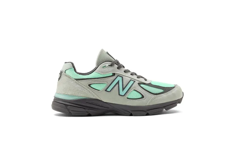 New Balance 990v4 “Silver Moss” (U990GE4): mint dat pas werkt met zwart (3)