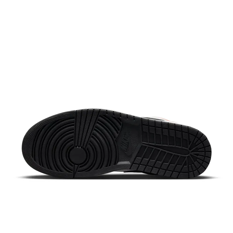 Air Jordan 1 Low SE “Flight Club” (DX4334-008)