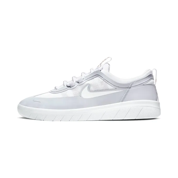 Nike SB Nyjah Free 2 “Sky Grey / Metallic Gold / White” (BV2078-006)
