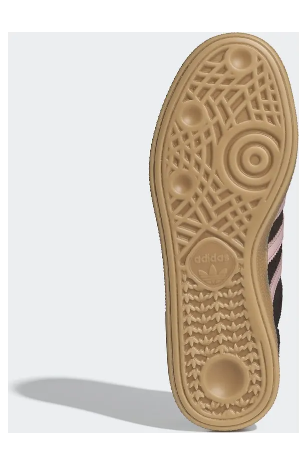 Adidas Handball Spezial “Aurora Coffee”: koffie en roze voor haar (2)