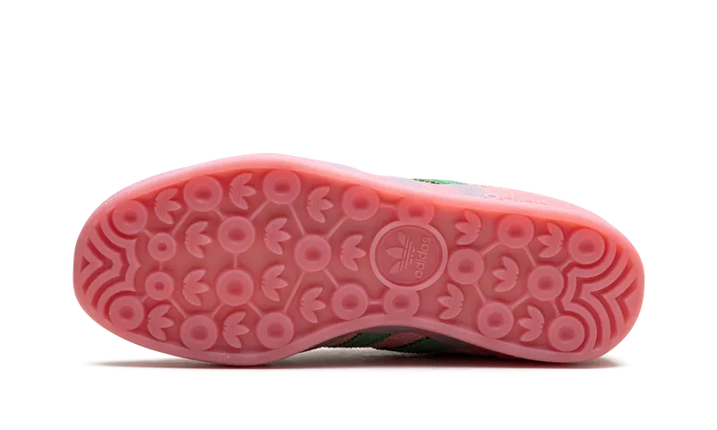 Adidas Gazelle Indoor “Pink Spark”: vrolijk kleurentrio in retrojas (4)
