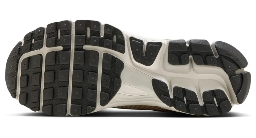 nike-air-zoom FN6742-200