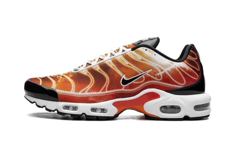 Nike Air Max Plus “Light Photography – Sport Red” (DZ3531-600)