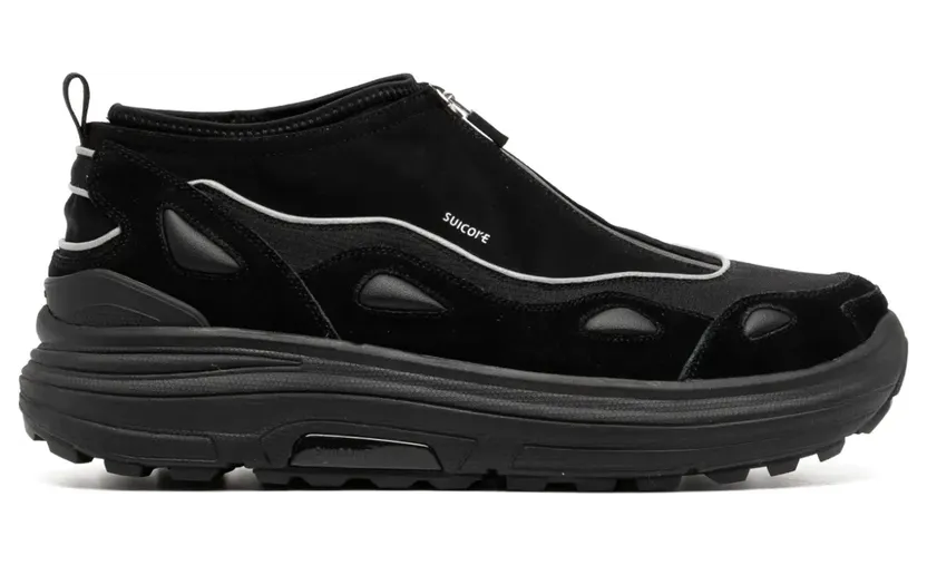Suicoke Akk-Zip met vlakken “Black” (OG381)