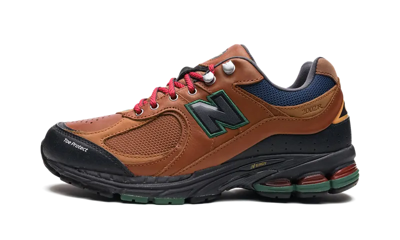 New Balance 2002R “The Hiker” (M2002RWM)