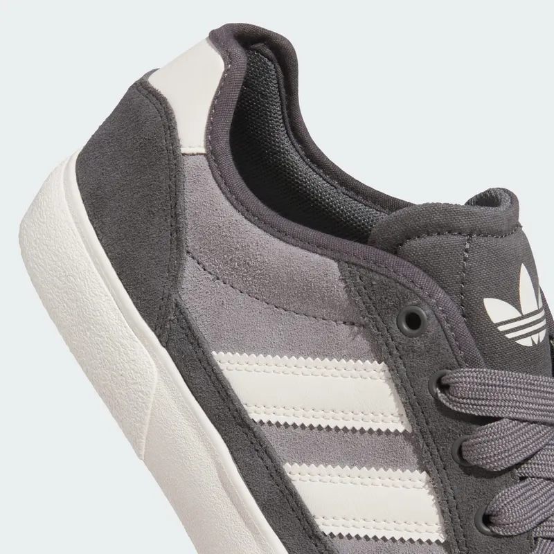 adidas-court HQ4800