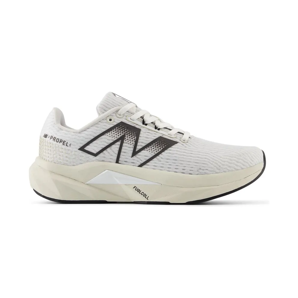 NEW BALANCE FuelCell Propel v5 “White / Linen / Black Cement” (WFCPRCX5)