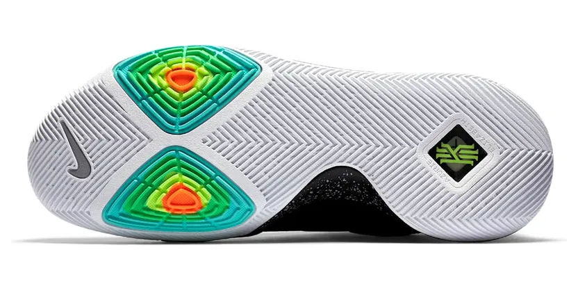 nike-kyrie-3 852395-018