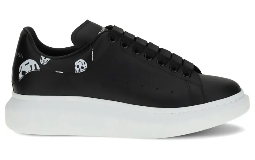 Alexander McQueen Oversized Sneakers – Schwarz (553680WIAKB)