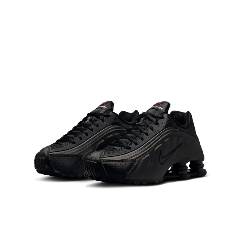 Nike Shox R4 “Blackout” (CW2626-003)