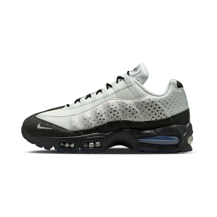 Nike Air Max 95 Seongsu “Photon Dust / Dark Smoke Grey / Cool Grey / Metallic Silver” (IQ3363-025)