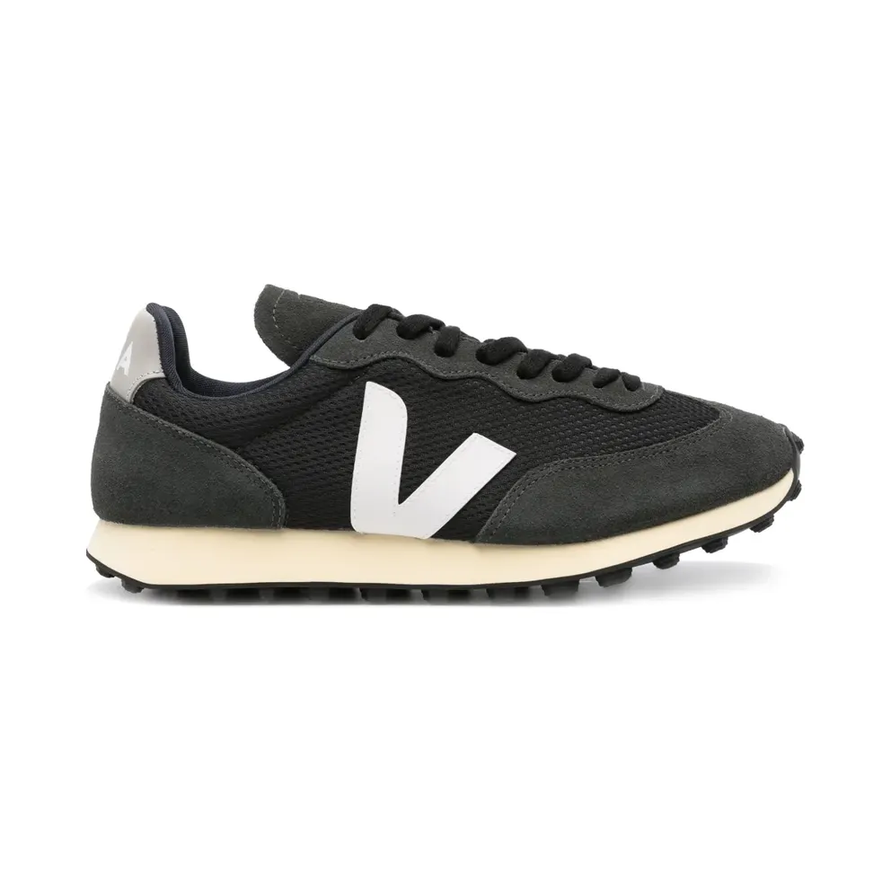 VEJA Rio Branco low-top – Black (RB0102367B430)