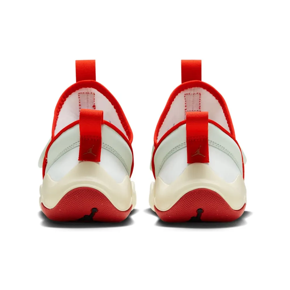 Jordan 23/7 Chinese New Year Ivory Barely Green Metallic Gold Challenge Red (DV3872-100)