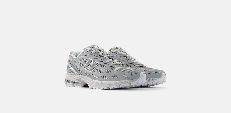 New Balance 1906W “Silver Metallic” (U1906WFE)