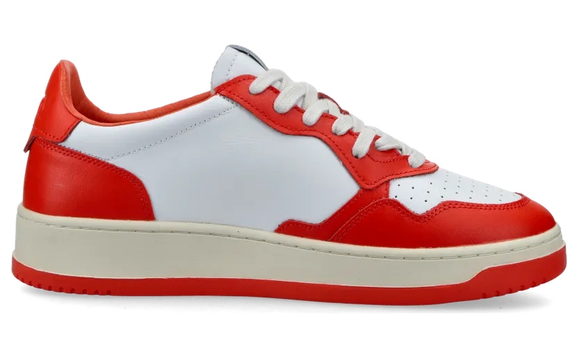 Autry Medalist Low (leat tangerine) – AULMWB21 (3)