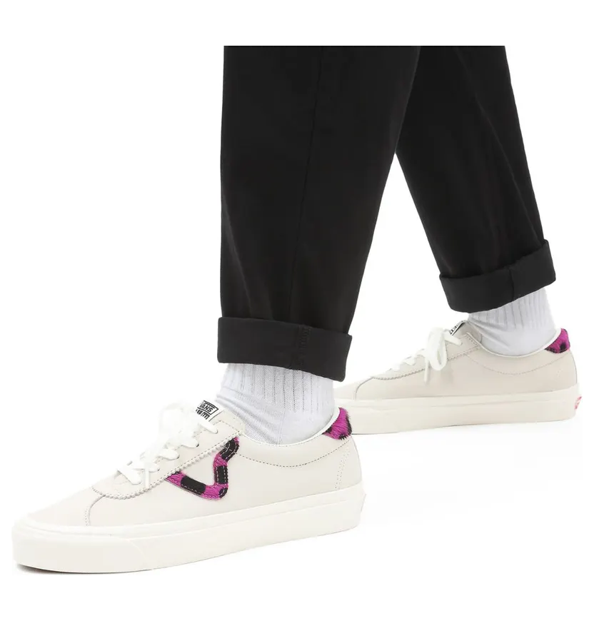 vans-style VN0A3WLQA1P