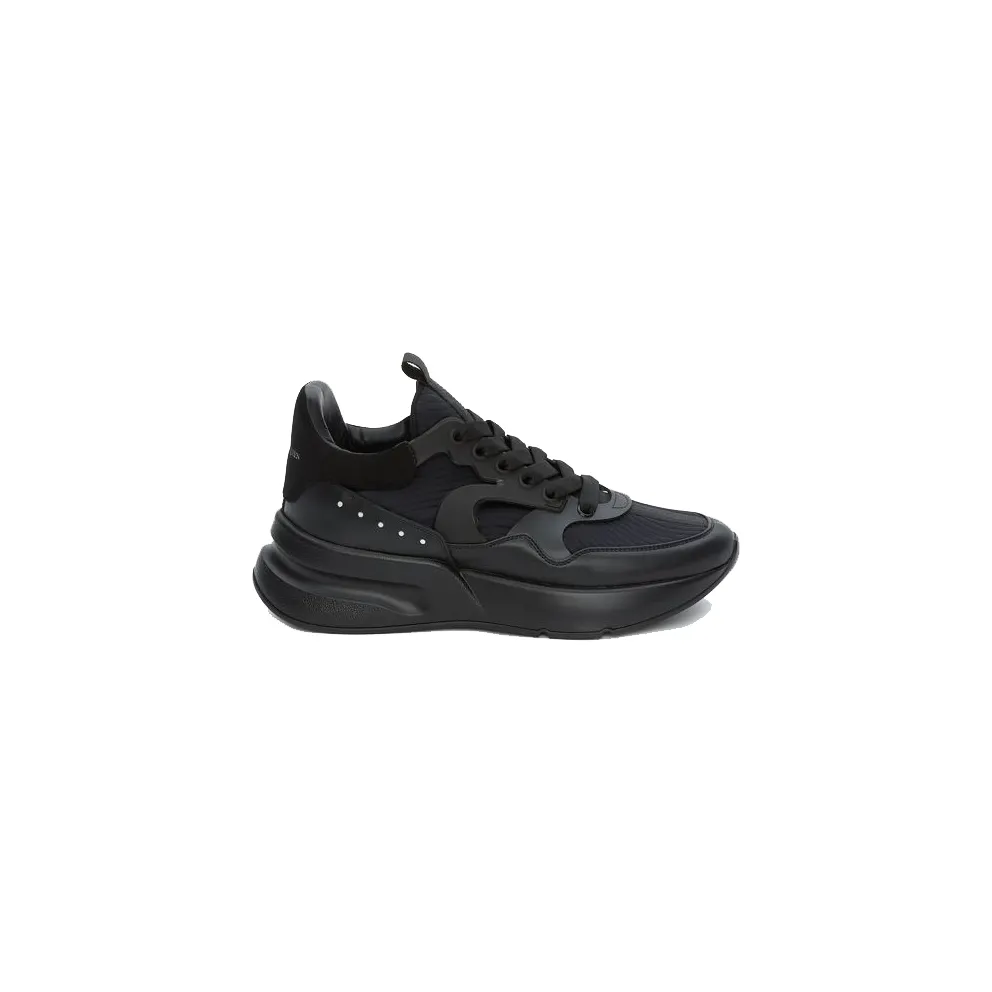 Alexander McQueen Oversized Runner Black Silver (604281WHXI11081)