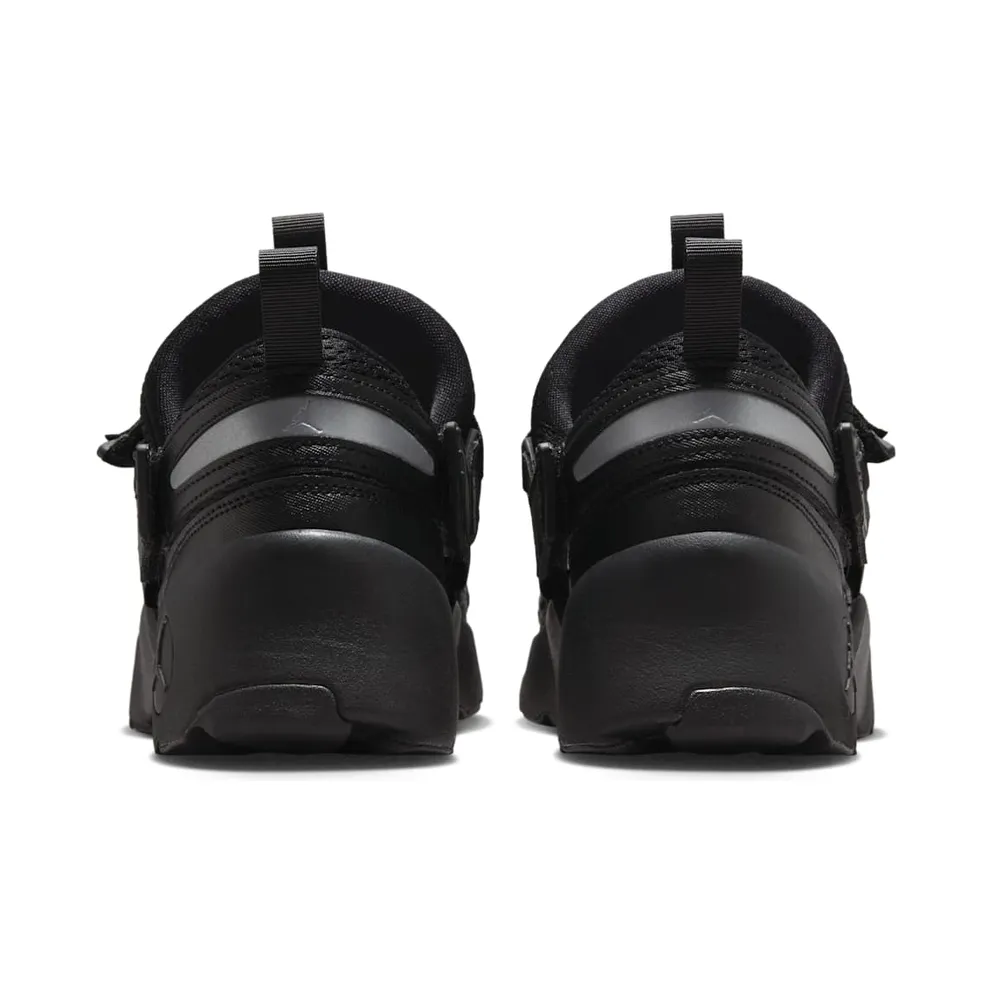Jordan Trunner LX “Black / Grey” (HQ2164-001)