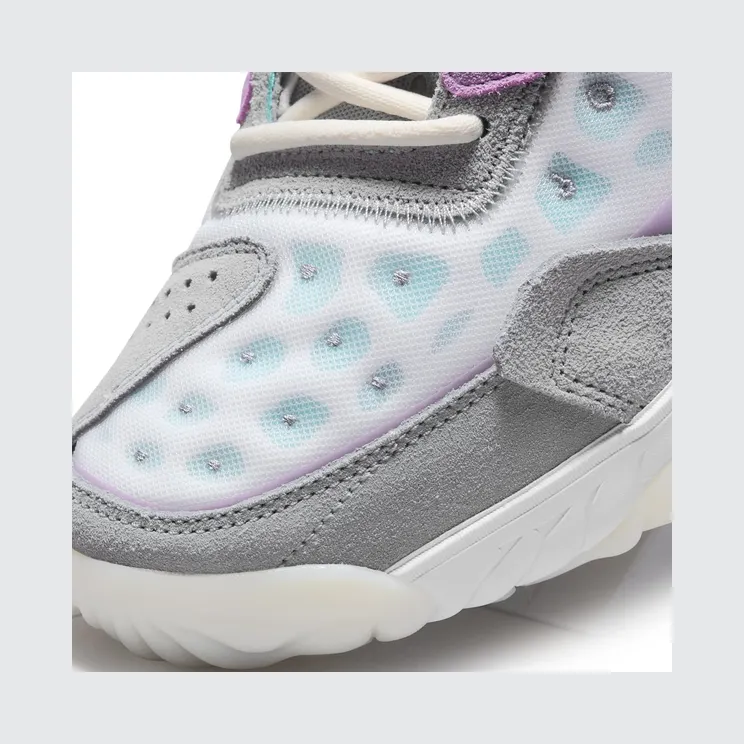 air-jordan-delta CV8121-002