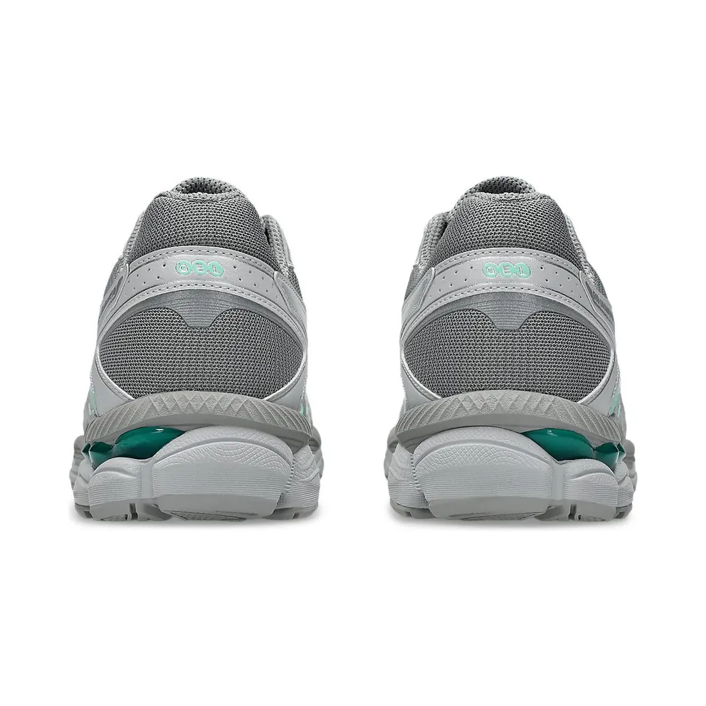 ASICS GEL-CUMULUS 16 “Cement Grey / Pure Silver” (1203A733-021)