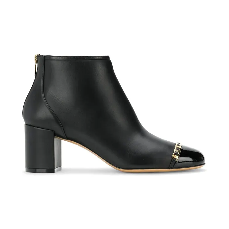 Ferragamo Vara Chain Detail Booties Black (01P057704006)