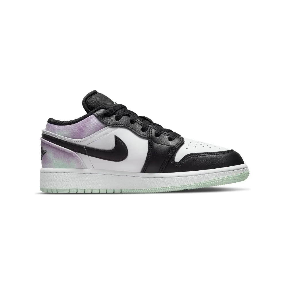 Air Jordan 1 Low SE Older Kids’ White (DQ2514-100)