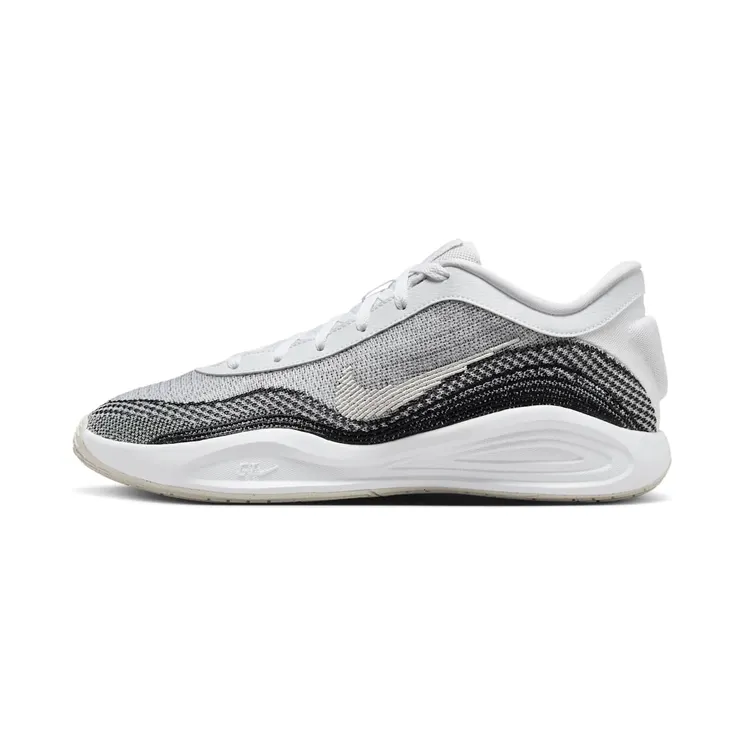 Nike GT Hustle Academy “White / Black / Light Bone” (FJ7791-100)