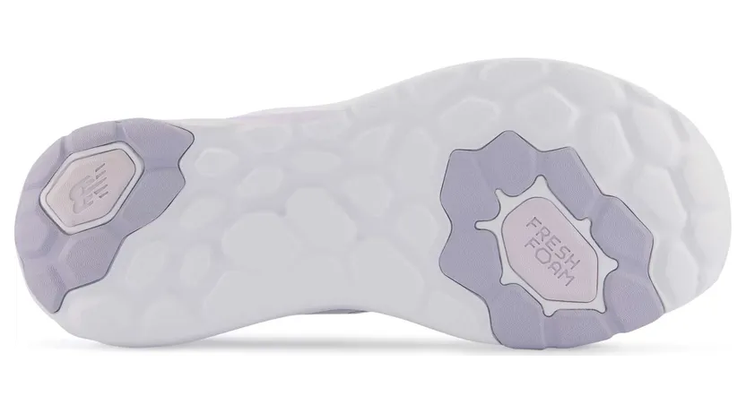 new-balance-sneaker WROAVCG2