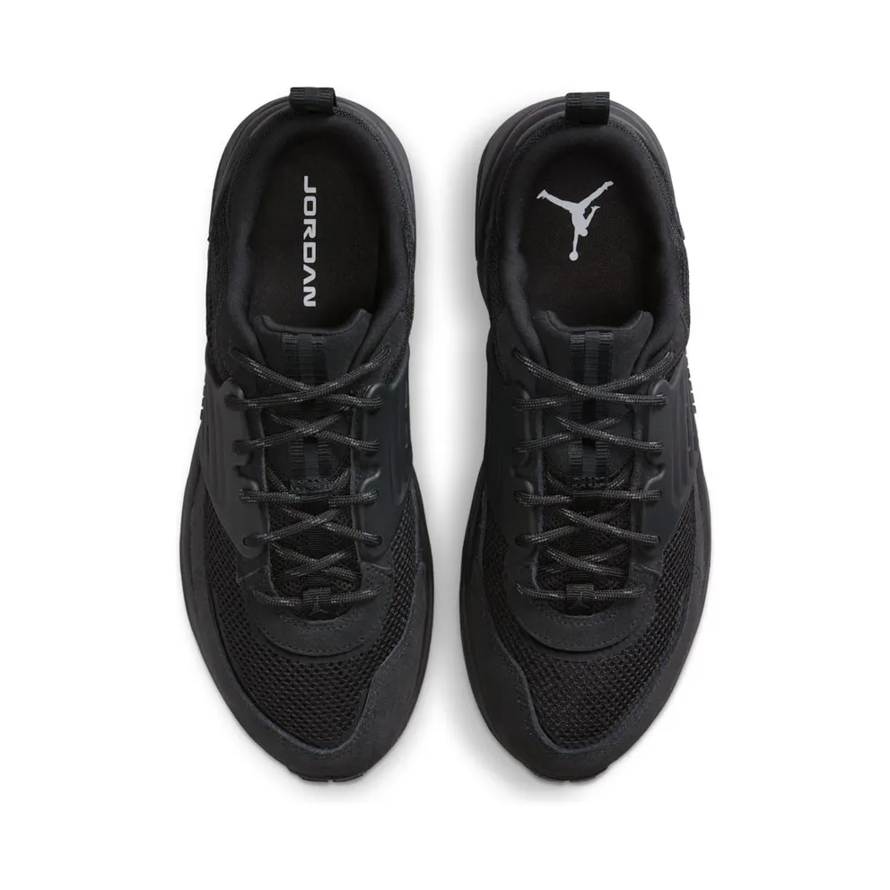 Jordan Trunner O/S “Black Cat” (IB3722-003)