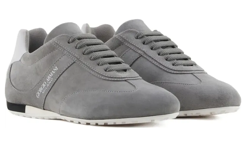 Giorgio Armani Sneakers aus Wildleder – Grau (X1X042XR256)