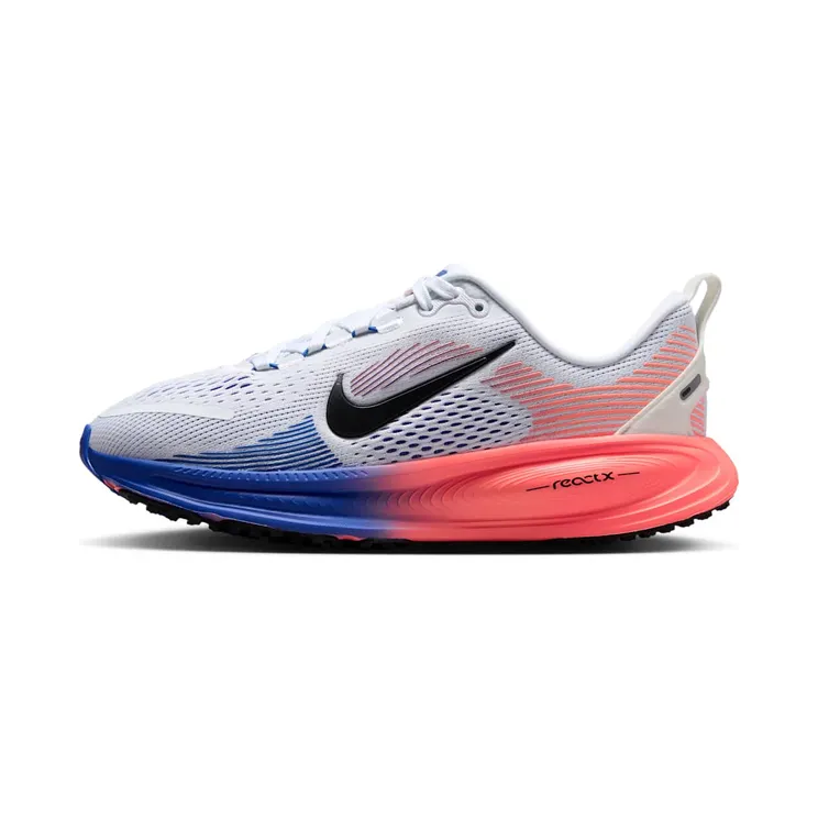 Nike Vomero 18 Wit/Racer Blue/Atomic Pink/Zwart (HQ2157-115)