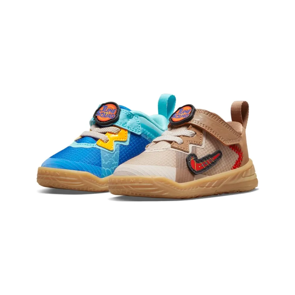 Nike LeBron 18 Low Wile E. vs Roadrunner Space Jam (DJ3762-401)