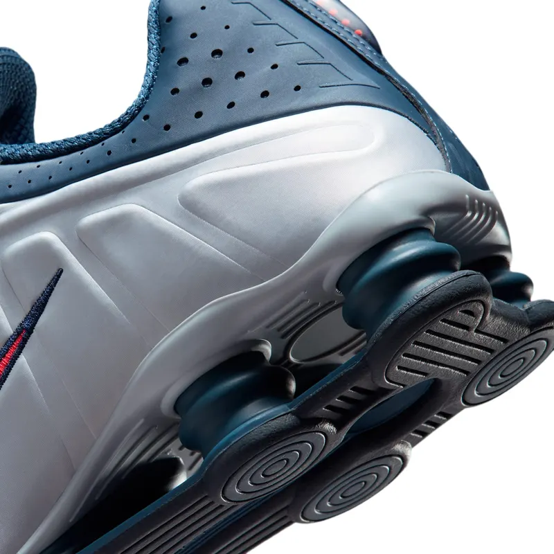 Nike Shox R4 “Football Greyq” (HQ1988-012)