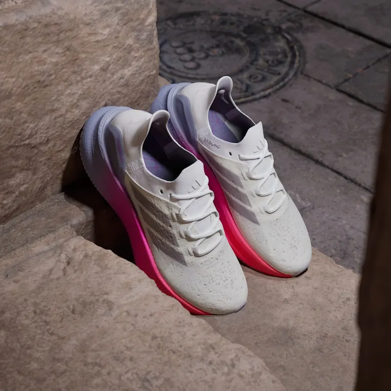 Adidas Ultraboost 5 Strung Cloud White / Glory Grey / Lucid Red (JQ2935)